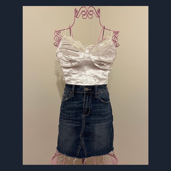 JBD. JUST BLACK DENIM Mini Jean Skirt - Picture 2 of 13